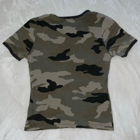 💚Garage Camo Cropped Top - Picture 3 of 3